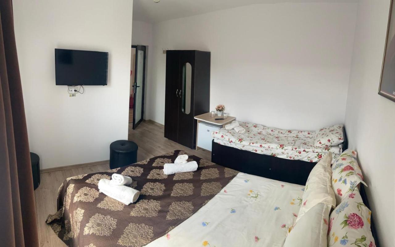 Casa Bianca Oncesti Guest House Екстериор снимка