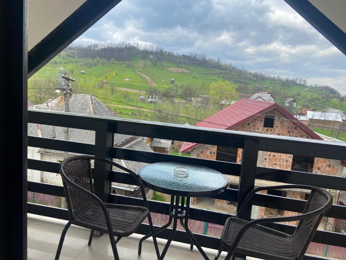 Casa Bianca Oncesti Guest House Екстериор снимка