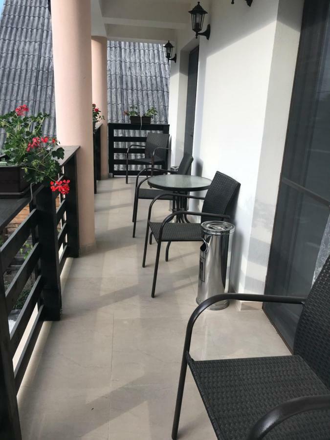 Casa Bianca Oncesti Guest House Екстериор снимка